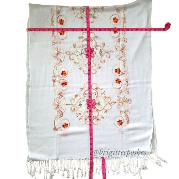 CHALINA  White Embroidered Shawl - Picture 10 of 10